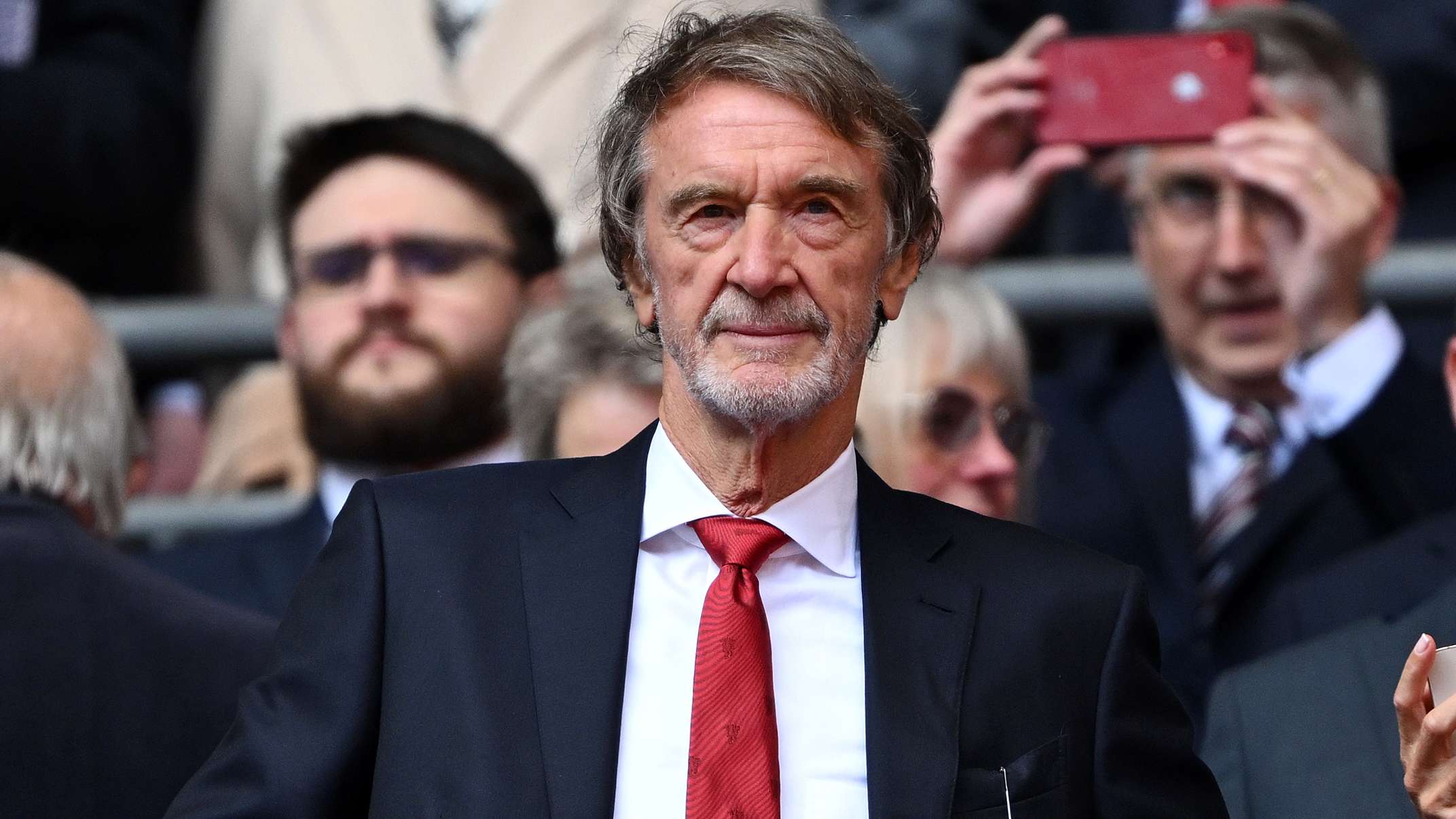 也彰显了他 也彰显了他